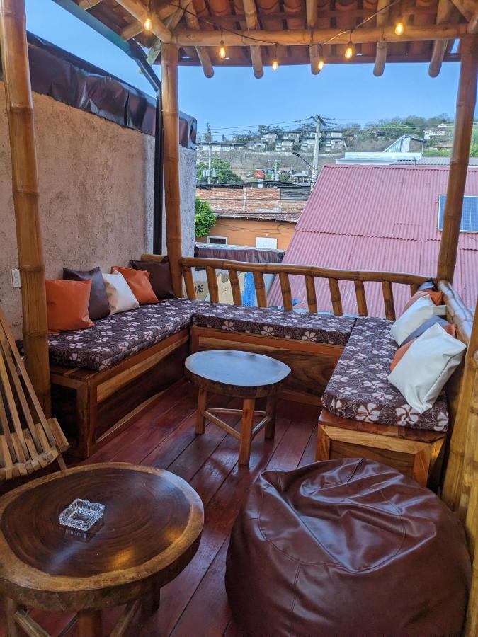 Chale'S House Hotel ซานฮวนเดลซูร์ ภายนอก รูปภาพ