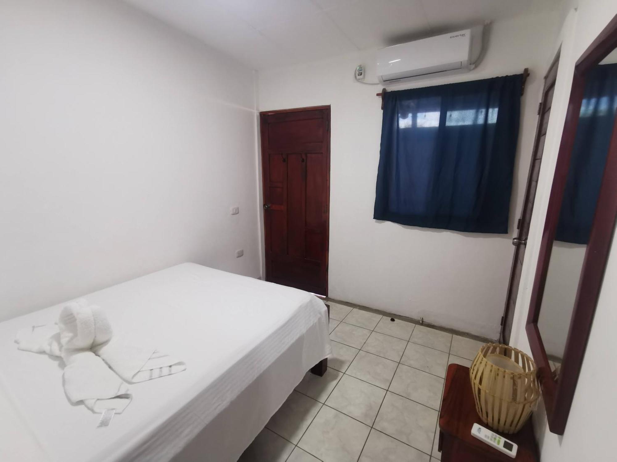 Chale'S House Hotel ซานฮวนเดลซูร์ ภายนอก รูปภาพ